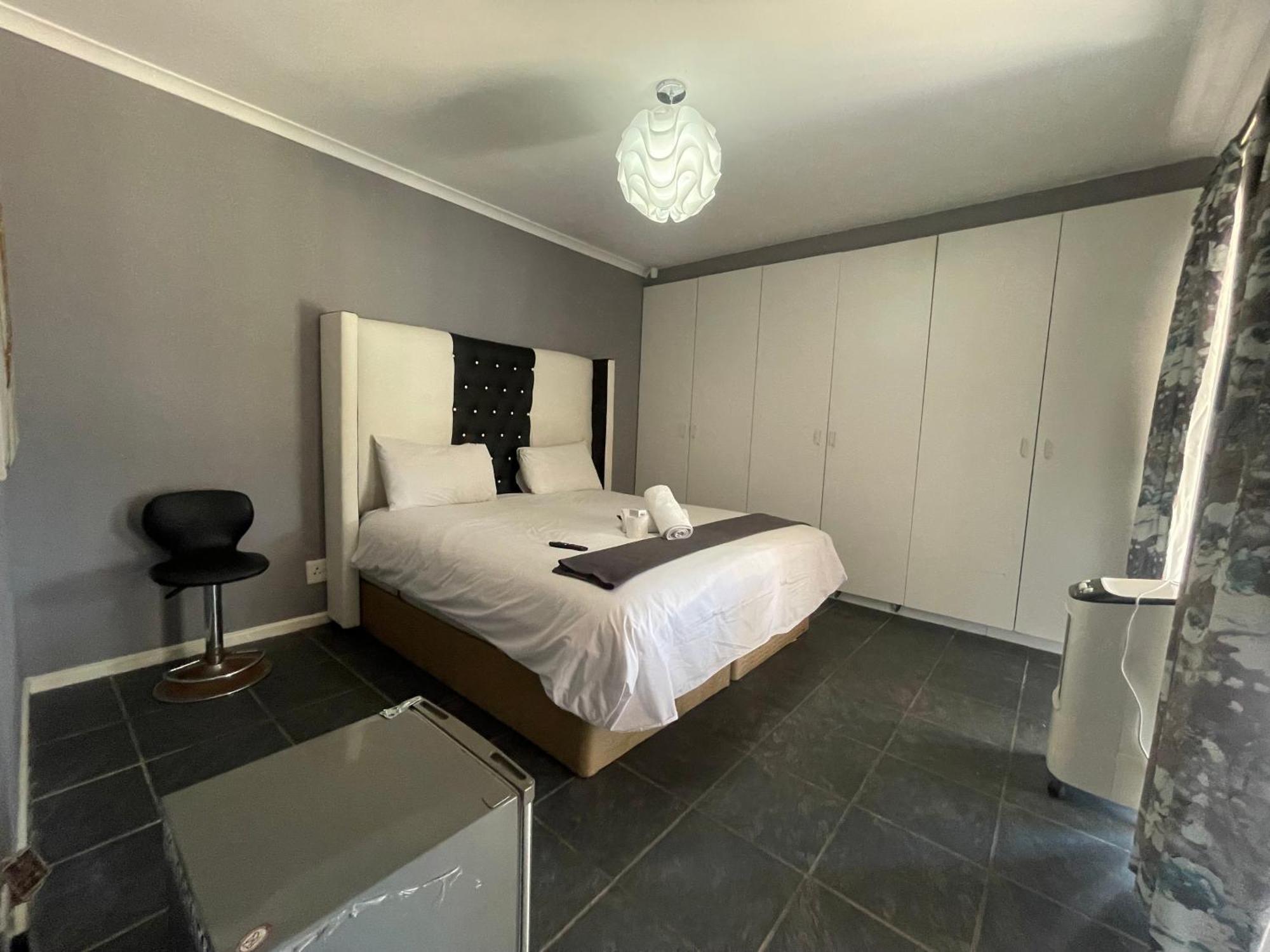 Zoe & Saint Cape Town